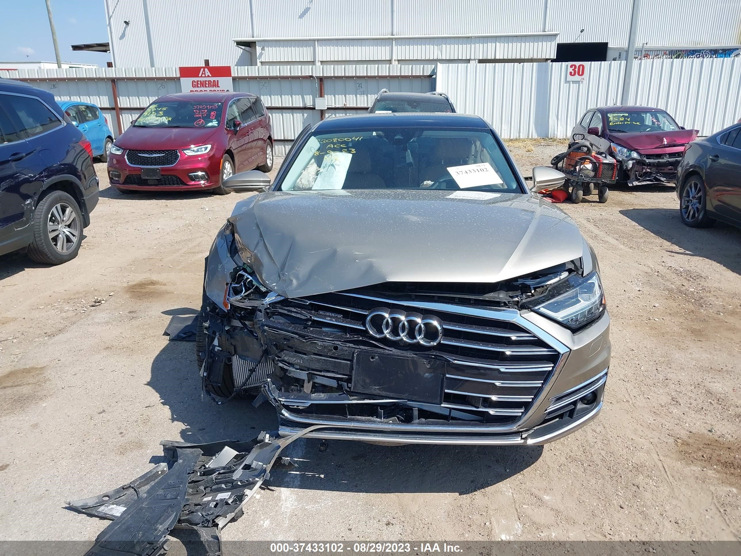 Photo 11 VIN: WAU8DAF86KN009864 - AUDI A8 