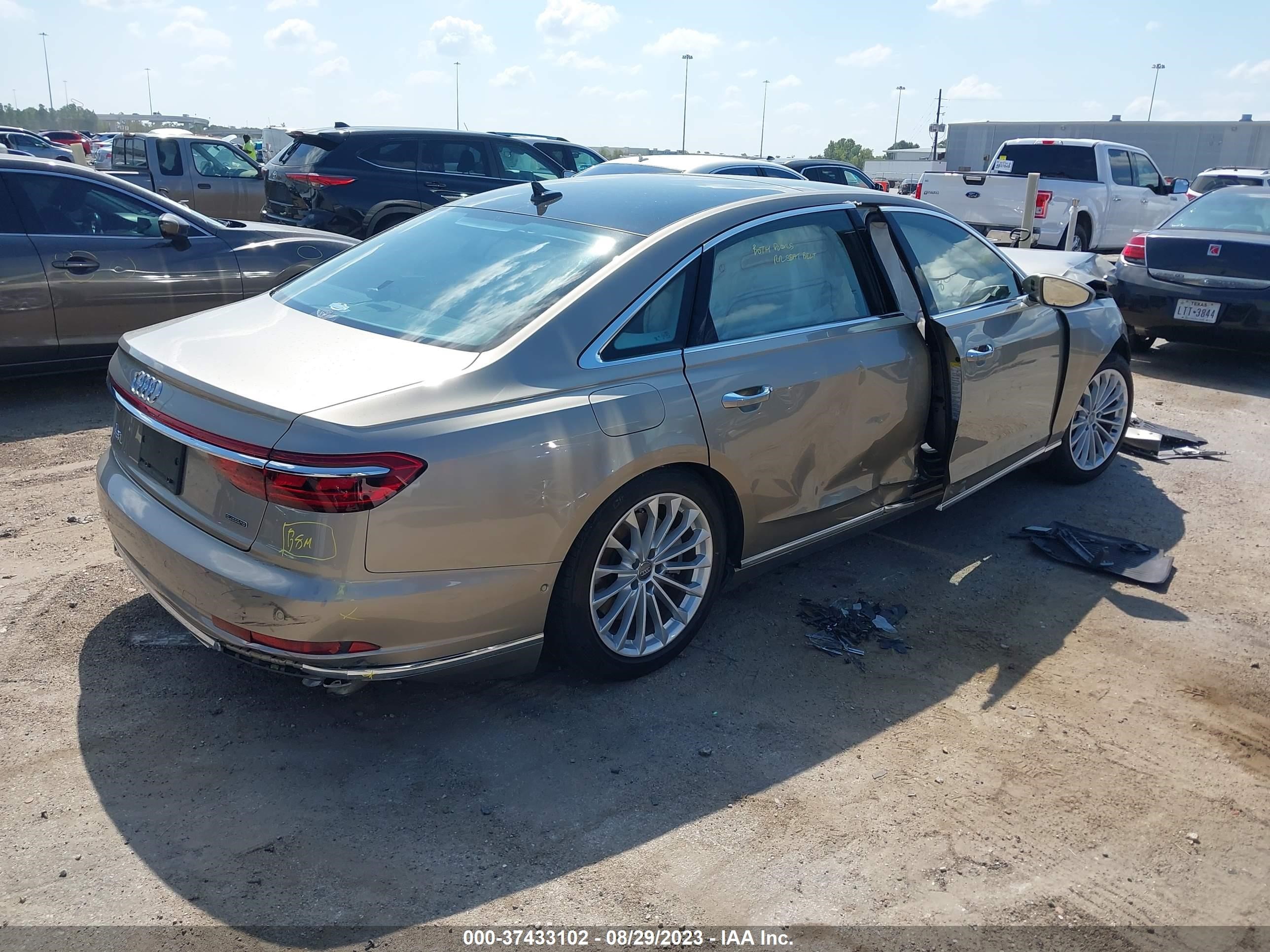 Photo 3 VIN: WAU8DAF86KN009864 - AUDI A8 