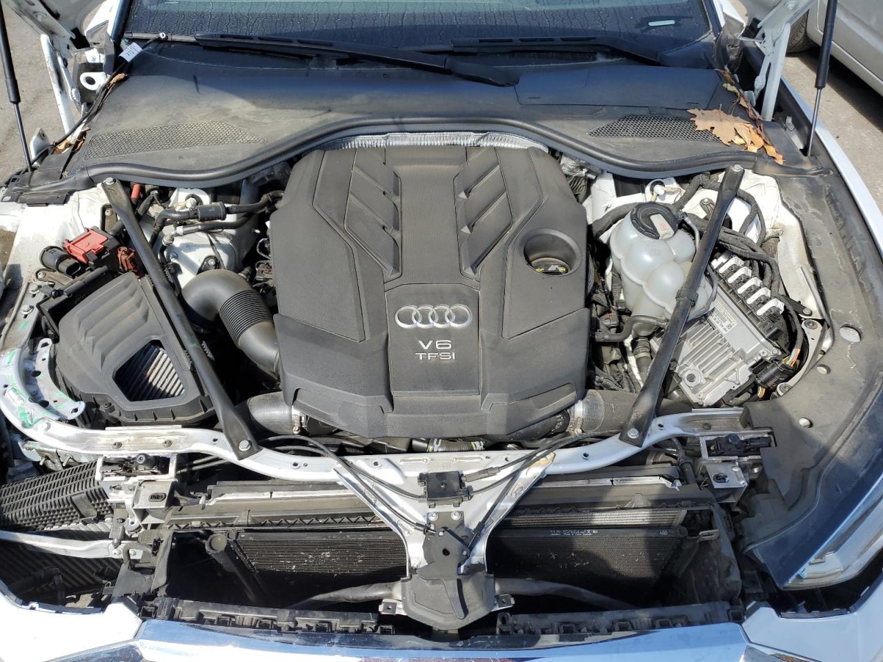 Photo 10 VIN: WAU8DAF86KN017978 - AUDI A8 