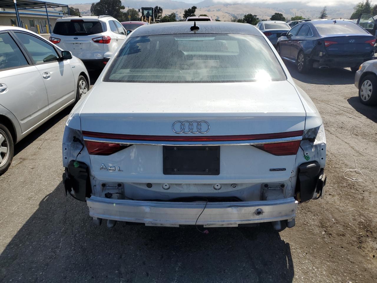 Photo 5 VIN: WAU8DAF86KN017978 - AUDI A8 