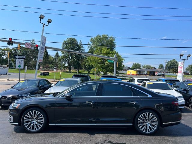 Photo 4 VIN: WAU8DAF89KN004688 - AUDI A8 