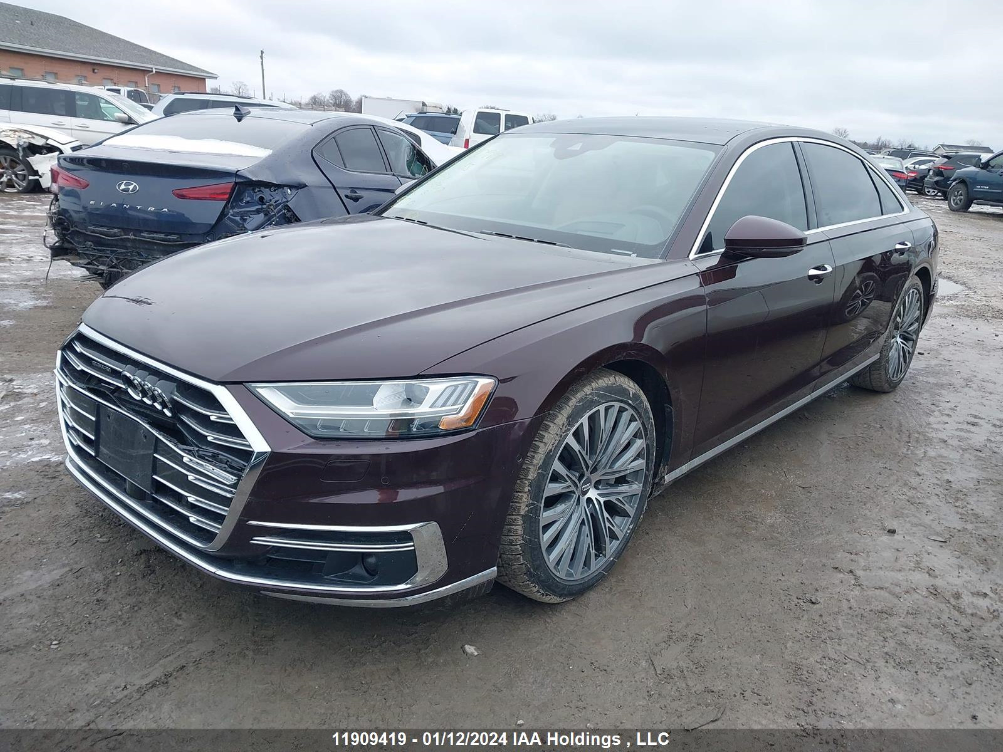 Photo 1 VIN: WAU8DAF89KN007817 - AUDI A8 