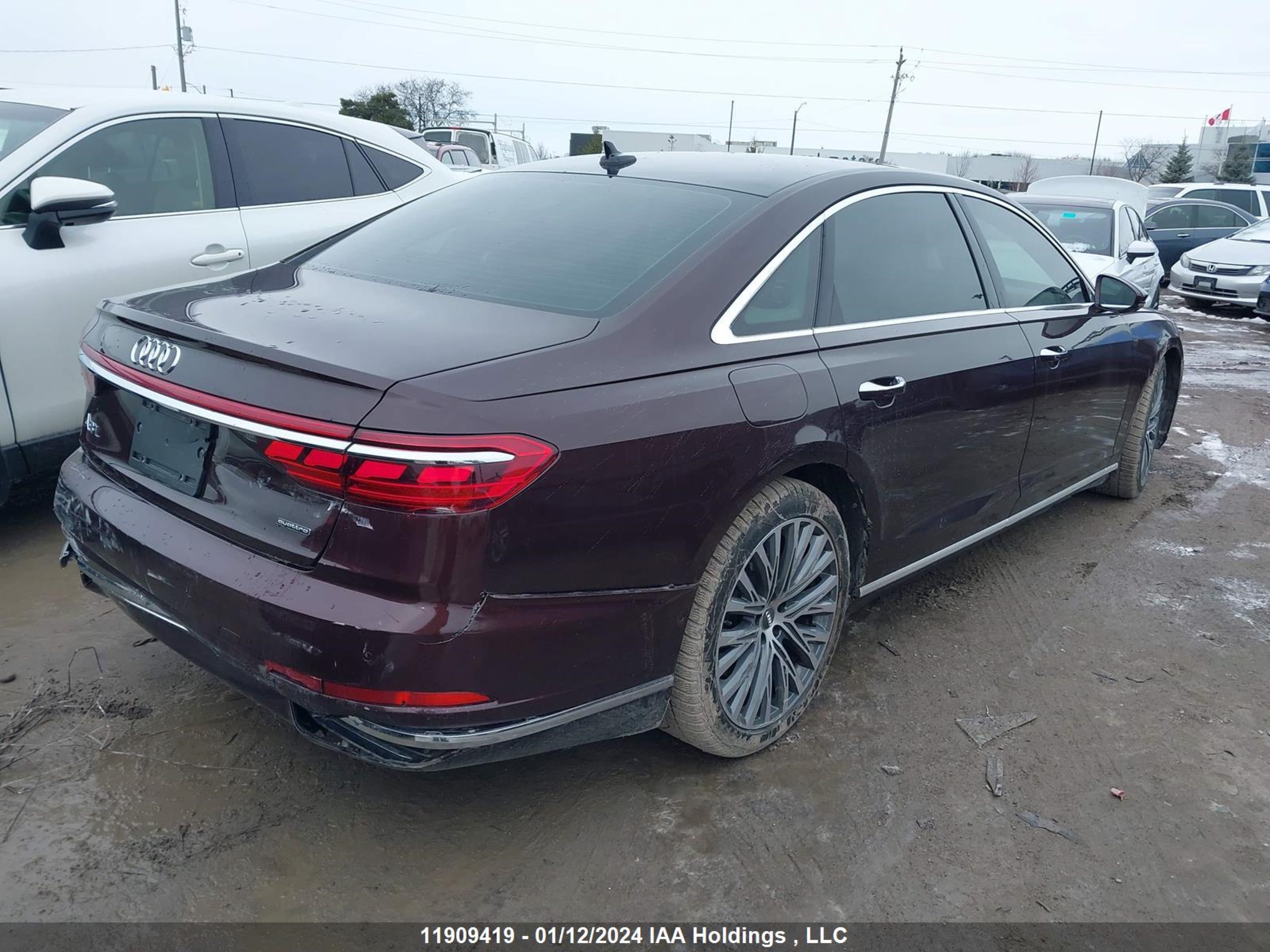 Photo 3 VIN: WAU8DAF89KN007817 - AUDI A8 