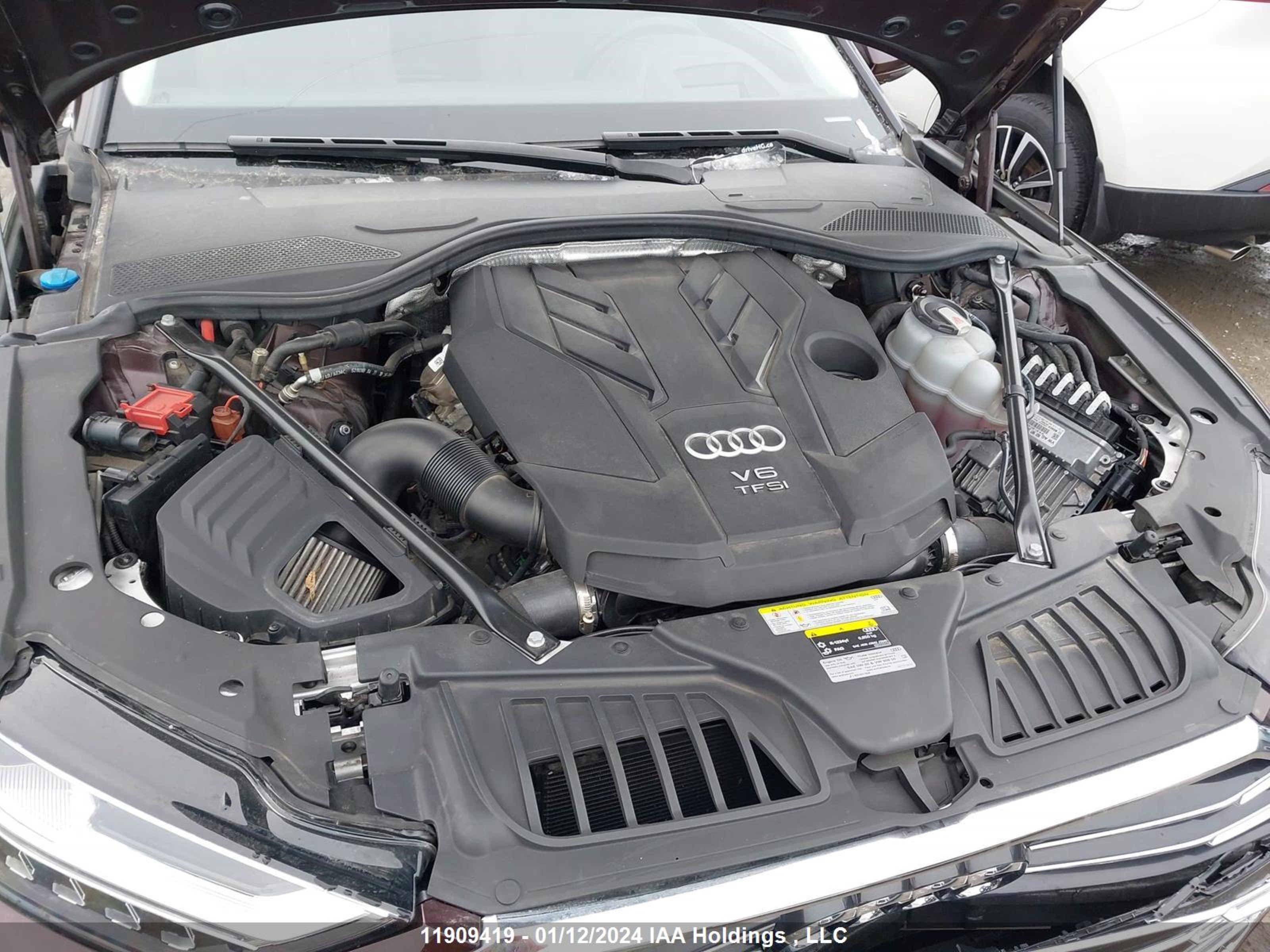 Photo 9 VIN: WAU8DAF89KN007817 - AUDI A8 