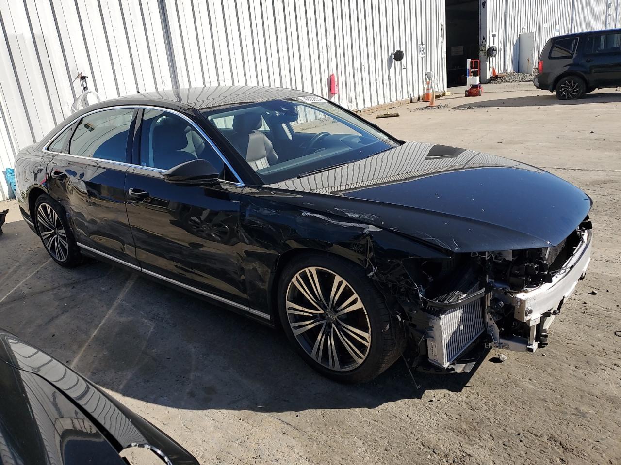 Photo 3 VIN: WAU8EAF83LN010663 - AUDI A8 