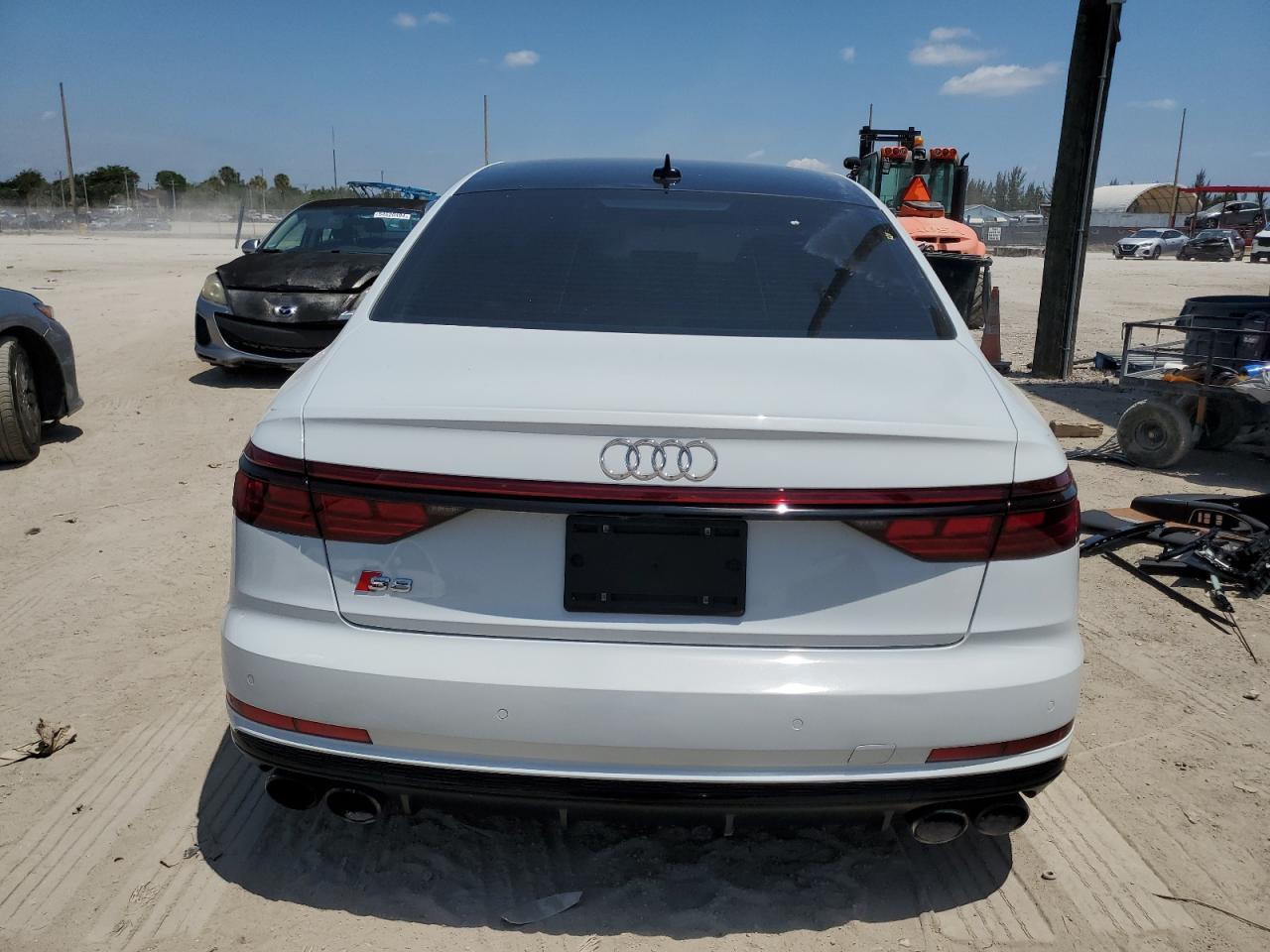 Photo 5 VIN: WAU8SAF83LN010428 - AUDI S8 