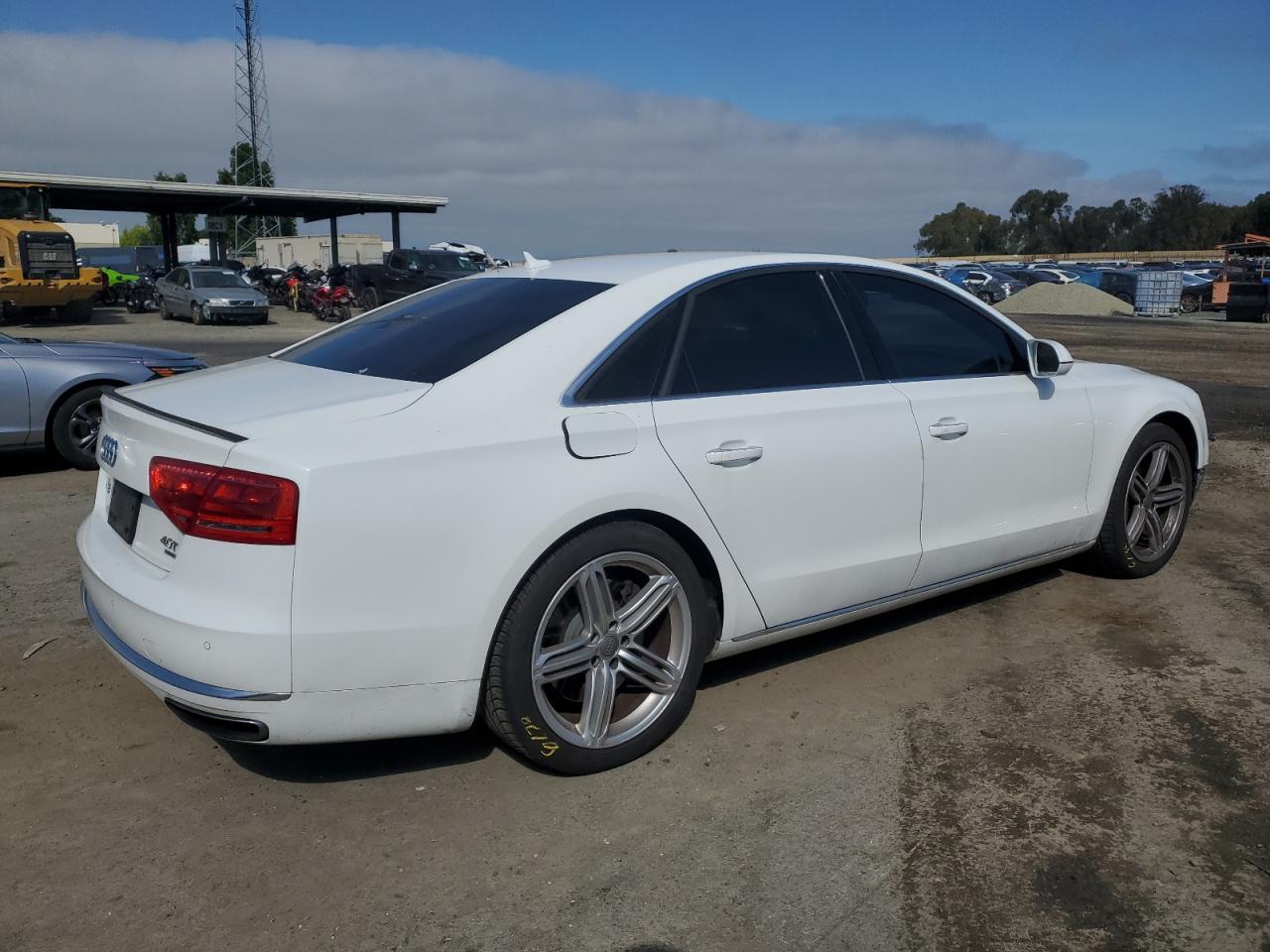 Photo 2 VIN: WAUA2AFD9DN015763 - AUDI A8 