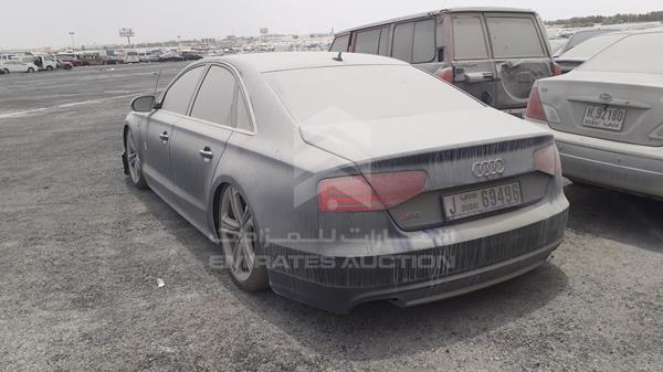 Photo 3 VIN: WAUA2BFD5EN005819 - AUDI S8 