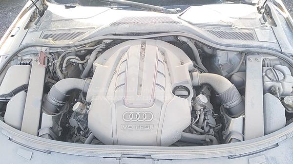 Photo 27 VIN: WAUA2BFD6DN019940 - AUDI S8 