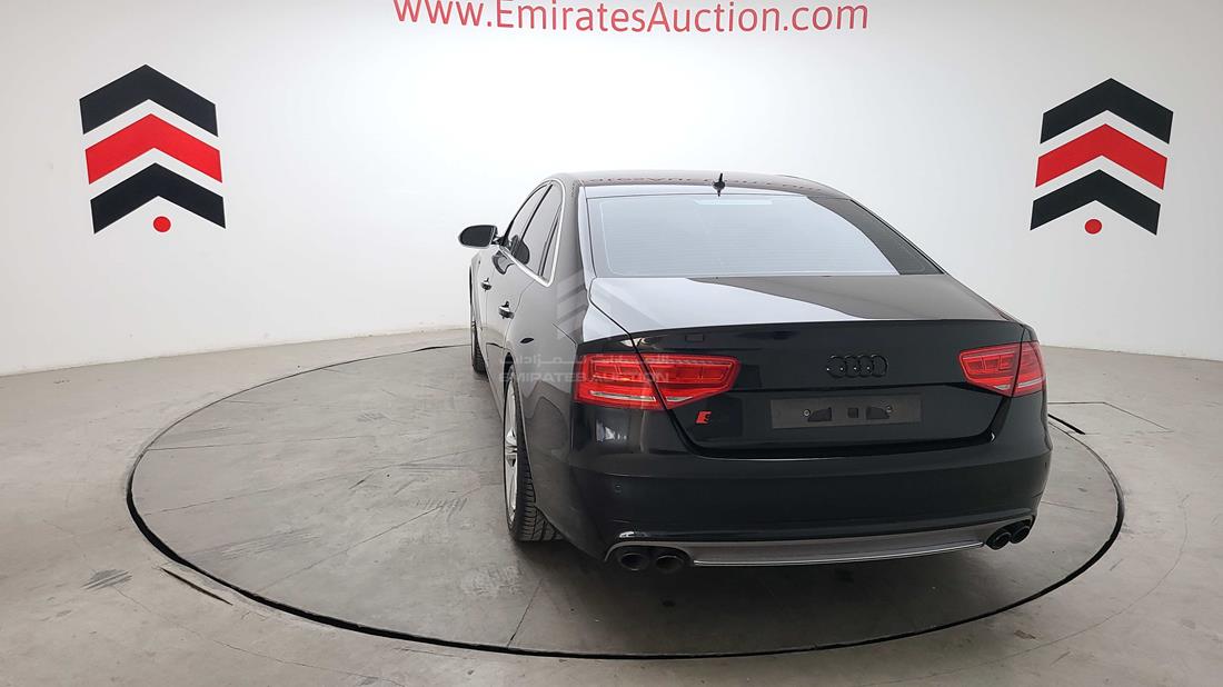 Photo 8 VIN: WAUA2BFD7DN008526 - AUDI S8 