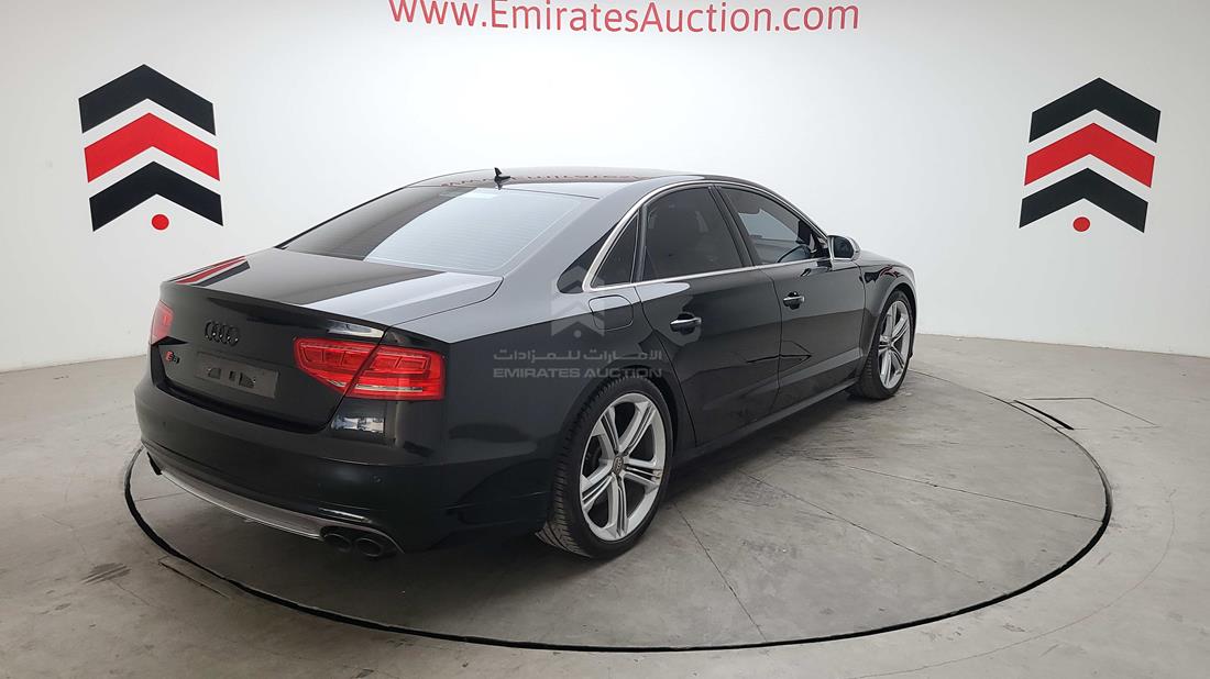 Photo 9 VIN: WAUA2BFD7DN008526 - AUDI S8 