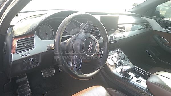 Photo 13 VIN: WAUA2BFD7DN016125 - AUDI S8 