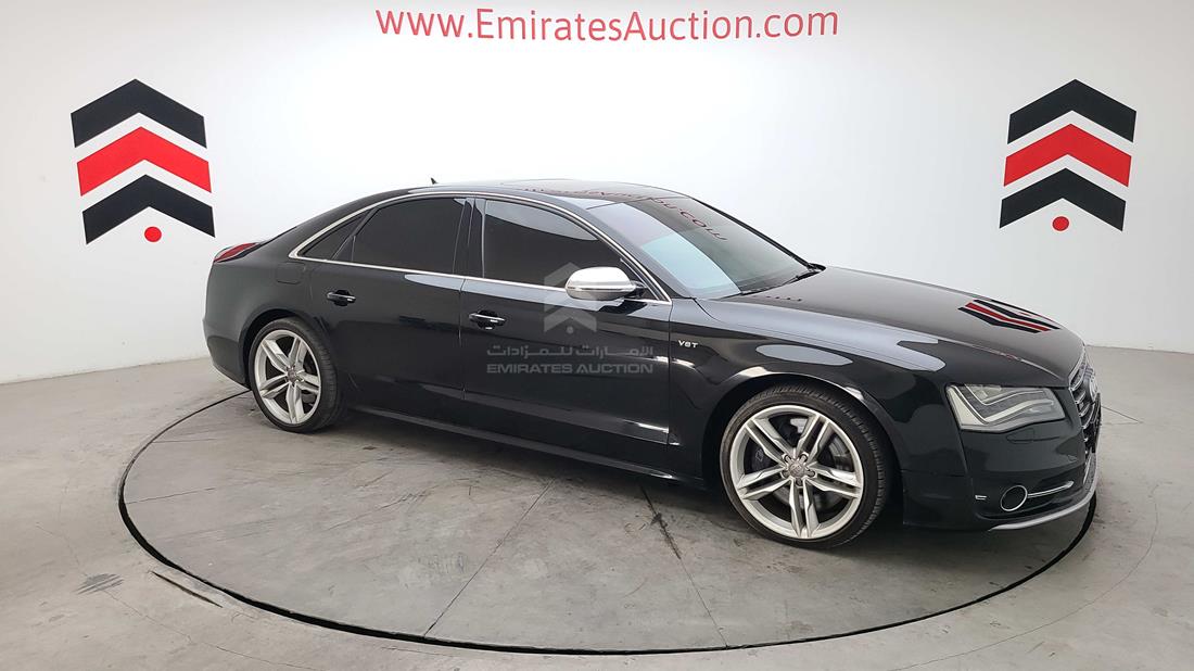 Photo 20 VIN: WAUA2BFD7DN016125 - AUDI S8 