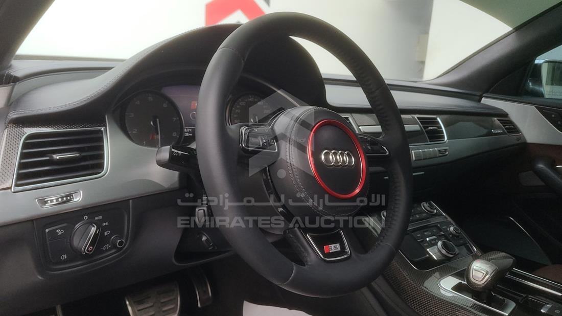 Photo 22 VIN: WAUA2BFD7DN016125 - AUDI S8 