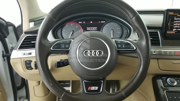 Photo 14 VIN: WAUA2BFD9DN015560 - AUDI A8 