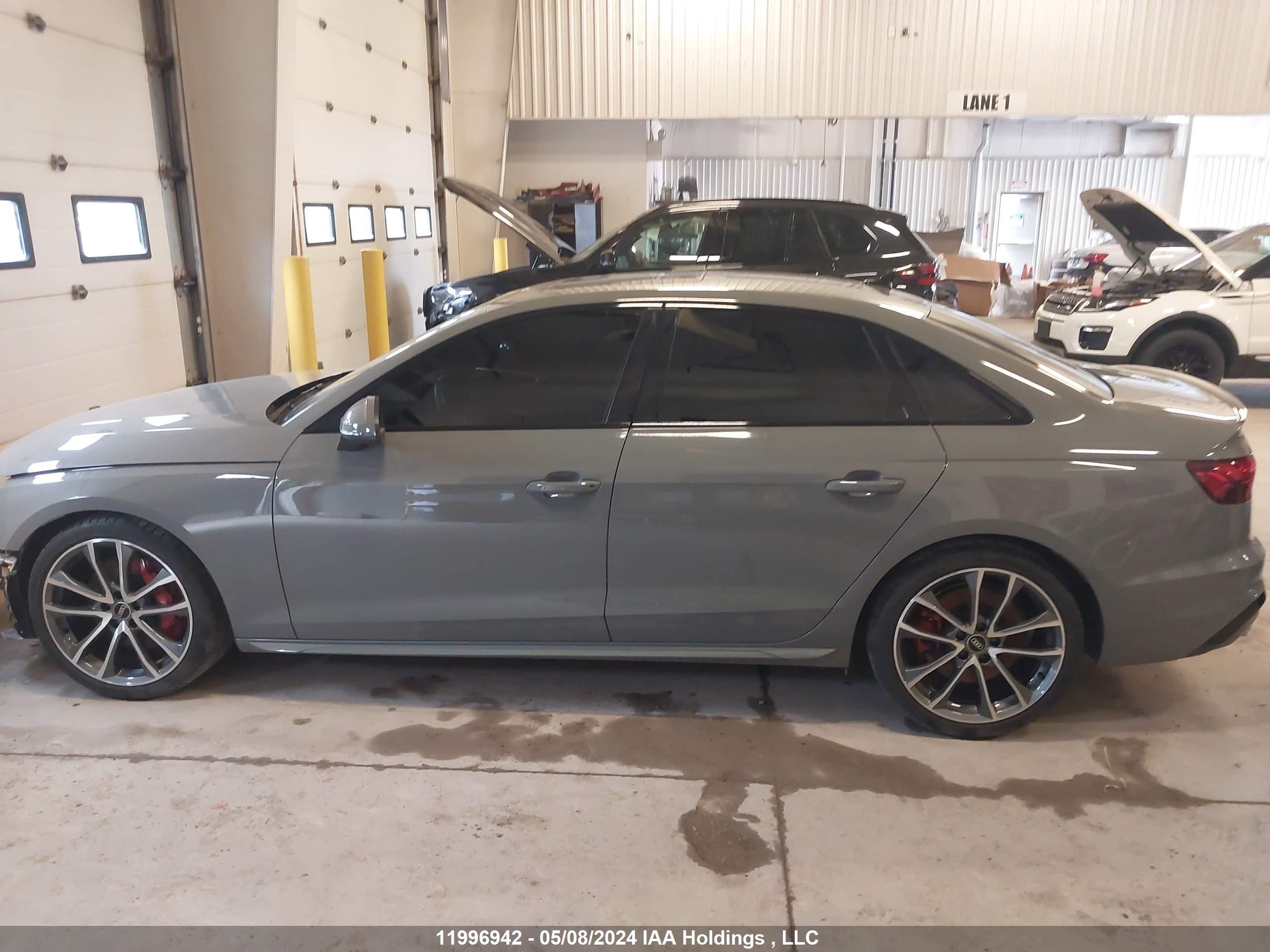 Photo 13 VIN: WAUA4AF48MA043748 - AUDI S4 