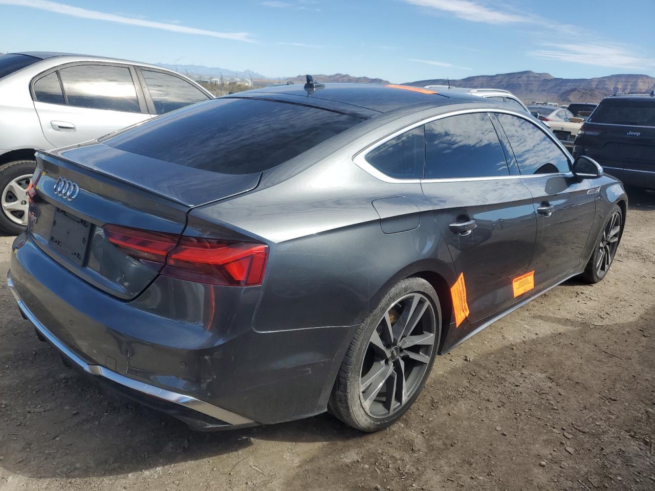 Photo 2 VIN: WAUA4CF54NA028119 - AUDI RS5 