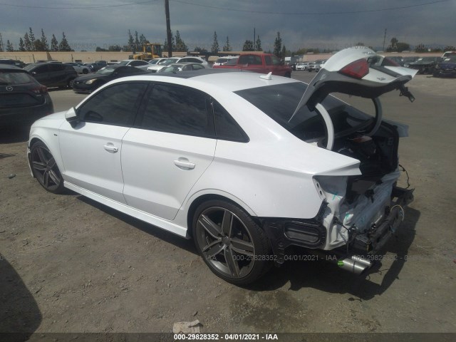 Photo 2 VIN: WAUA7GFF0G1041444 - AUDI A3 