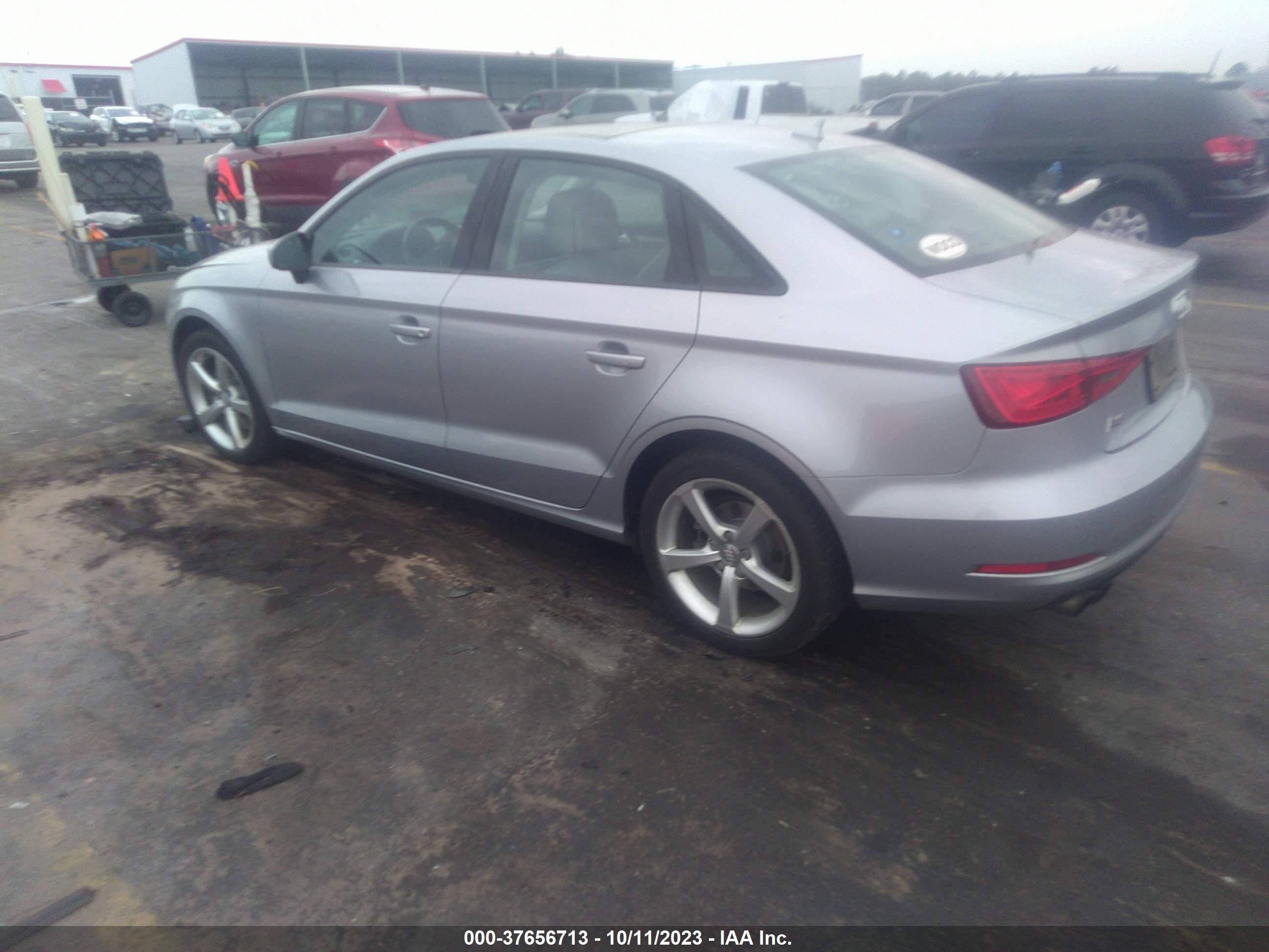 Photo 2 VIN: WAUA7GFF1G1063033 - AUDI A3 