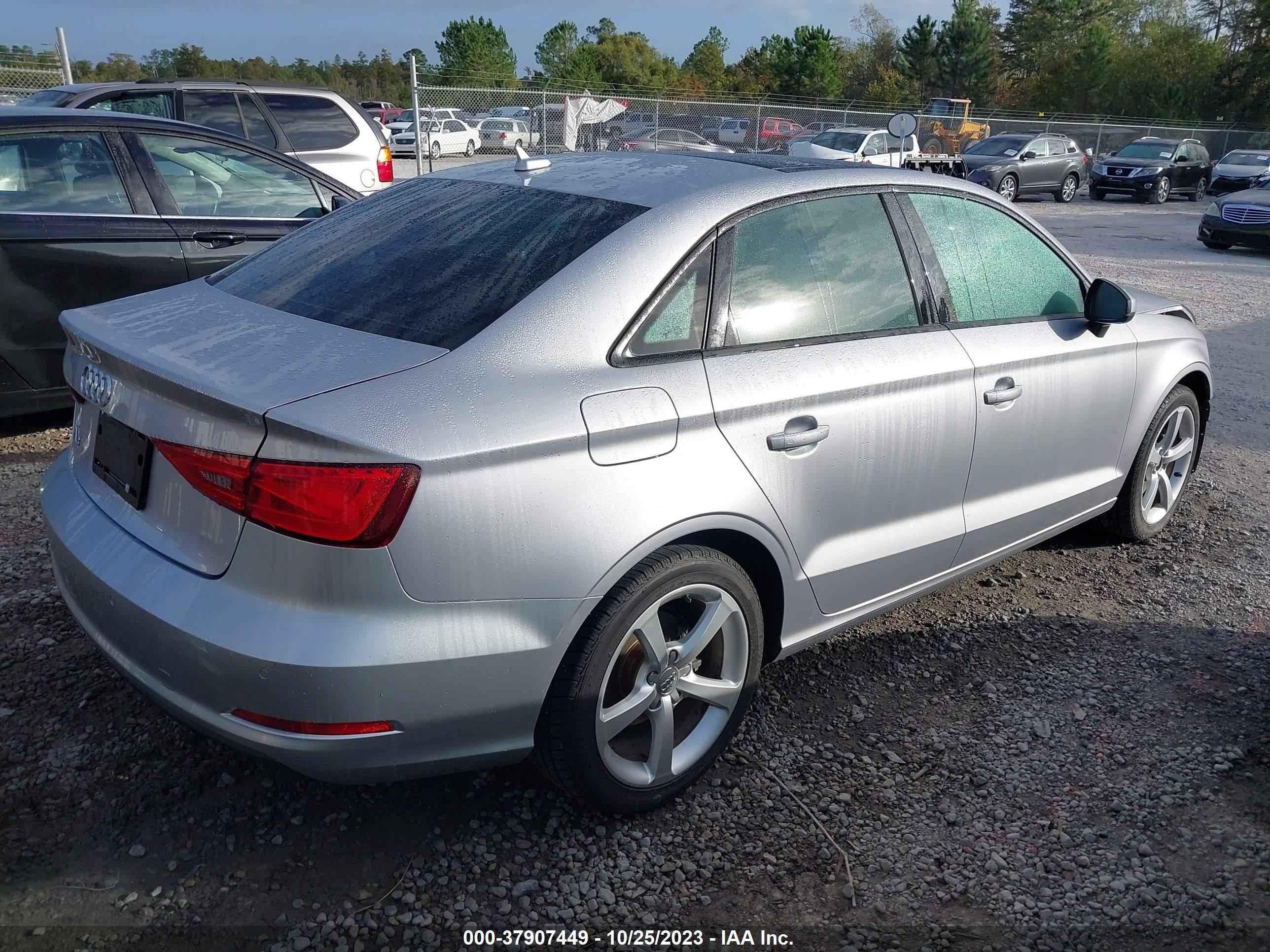 Photo 3 VIN: WAUA7GFF2G1047178 - AUDI A3 