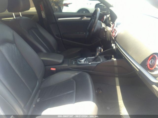 Photo 4 VIN: WAUA7GFF5G1027572 - AUDI A3 