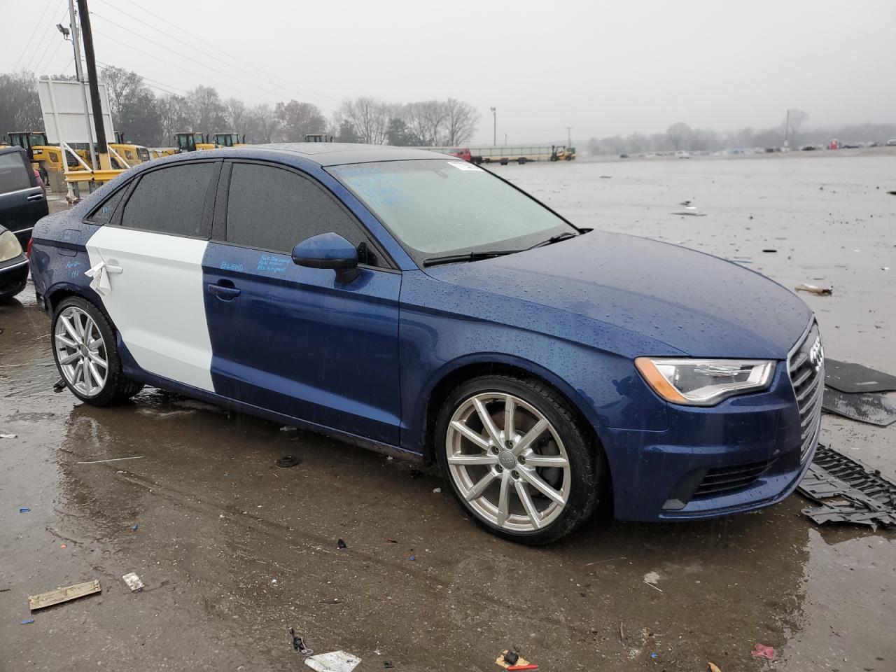 Photo 3 VIN: WAUA7GFF7G1062033 - AUDI A3 