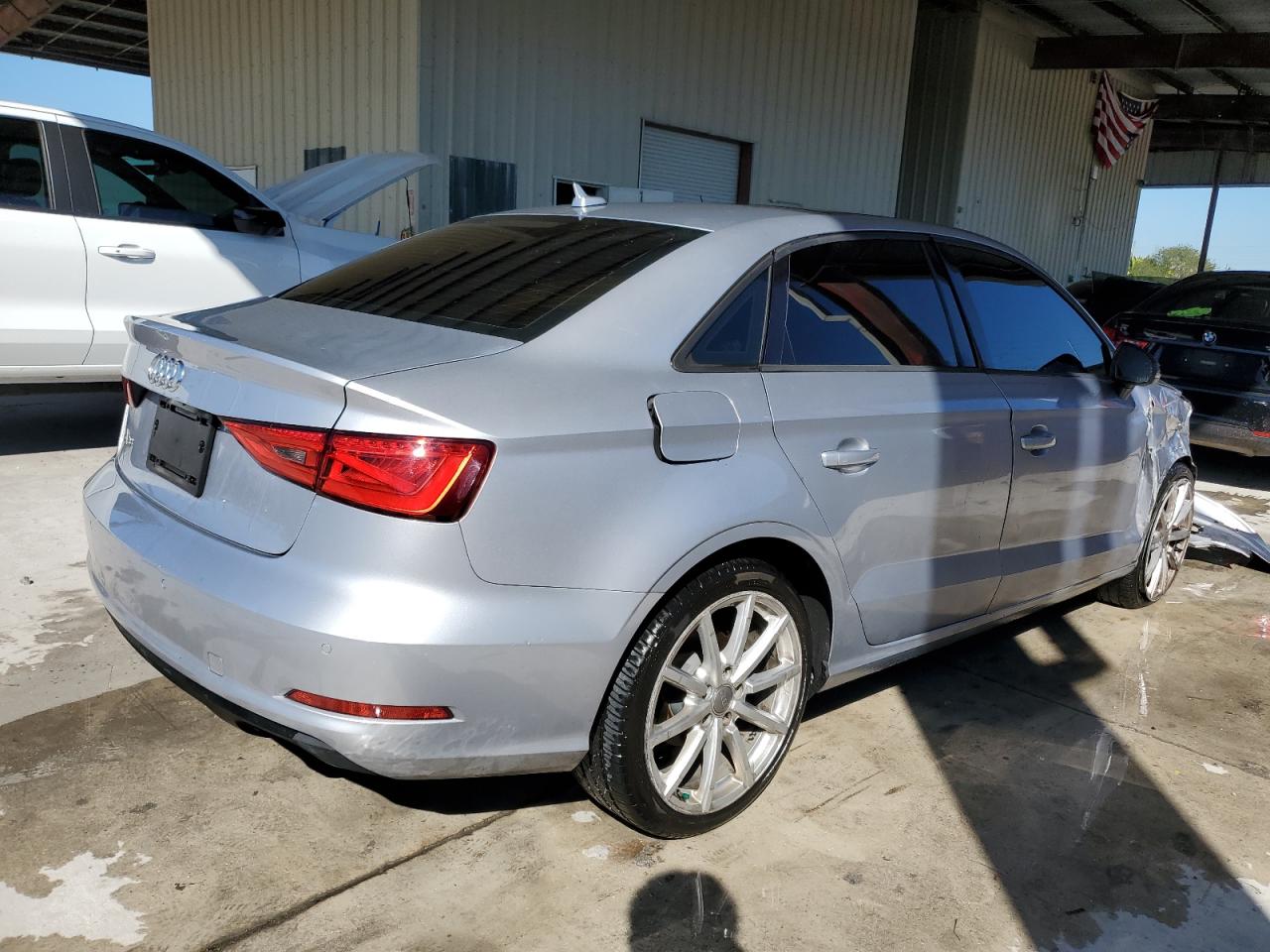 Photo 2 VIN: WAUA7GFF9G1043872 - AUDI A3 