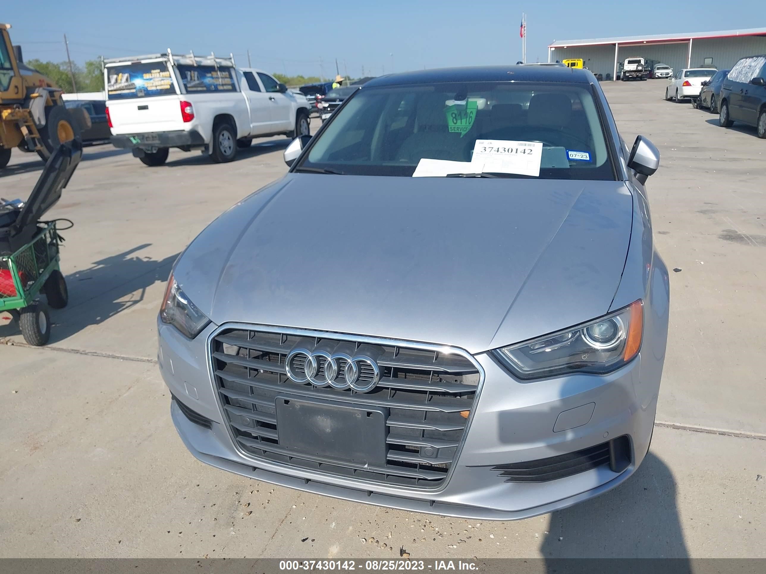 Photo 11 VIN: WAUA7GFF9G1112530 - AUDI A3 