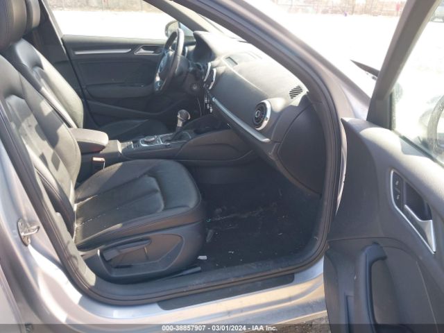 Photo 4 VIN: WAUA7GFFXG1052421 - AUDI A3 