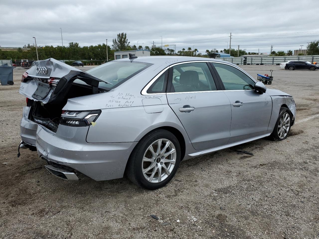 Photo 2 VIN: WAUABAF44MA067647 - AUDI A4 