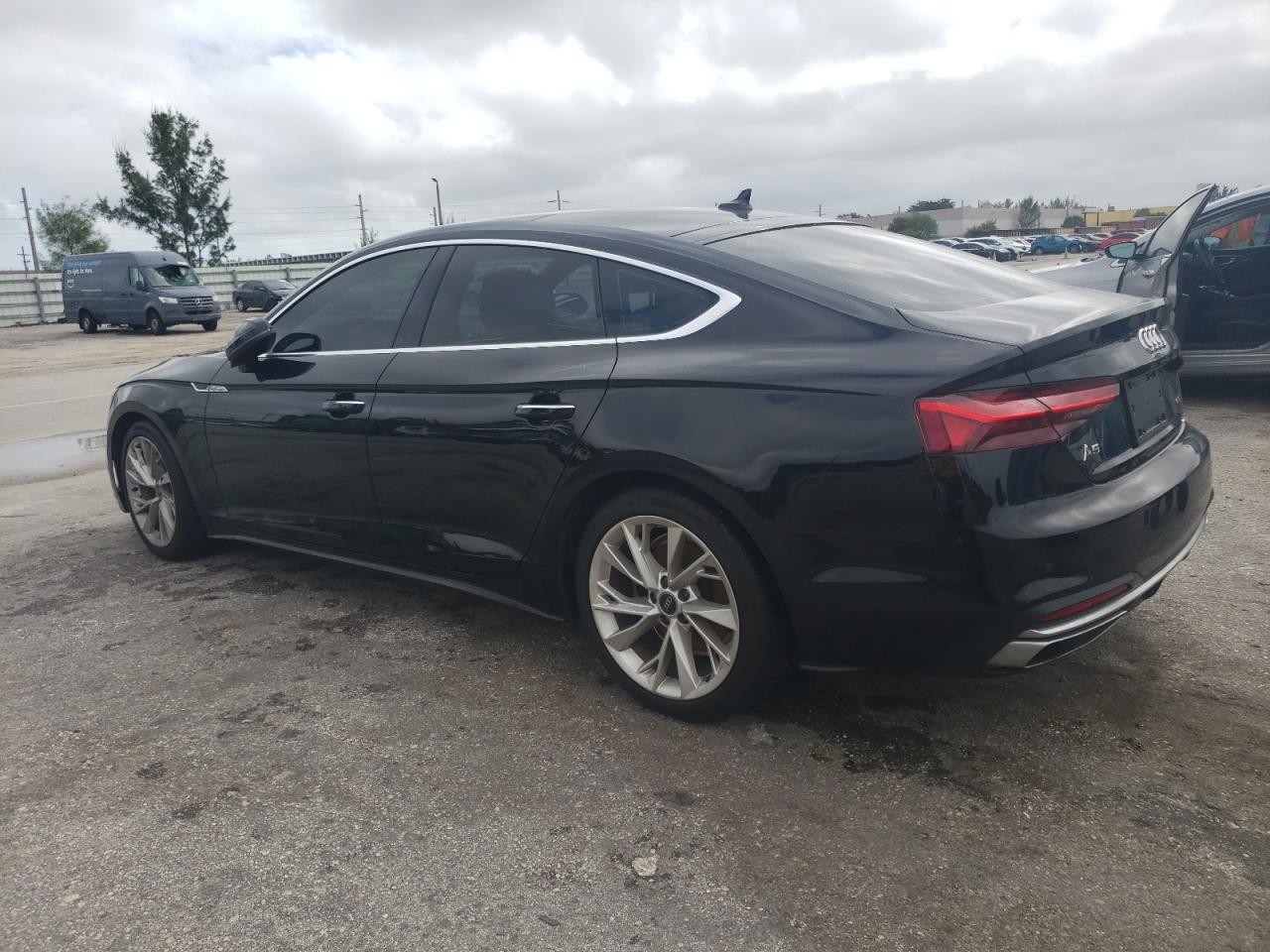 Photo 1 VIN: WAUABCF59MA038889 - AUDI A5 