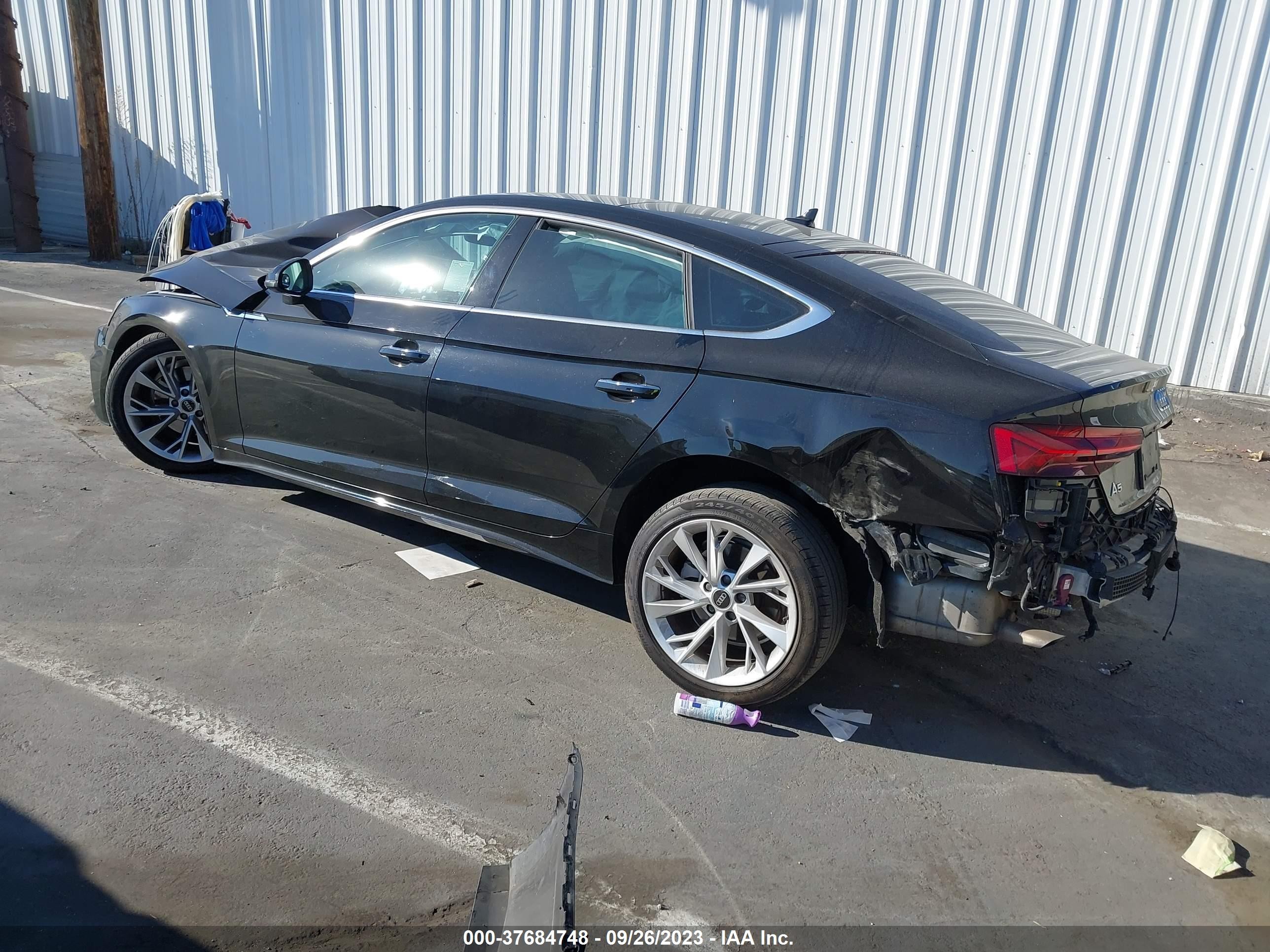 Photo 2 VIN: WAUABCF59NA007949 - AUDI A5 