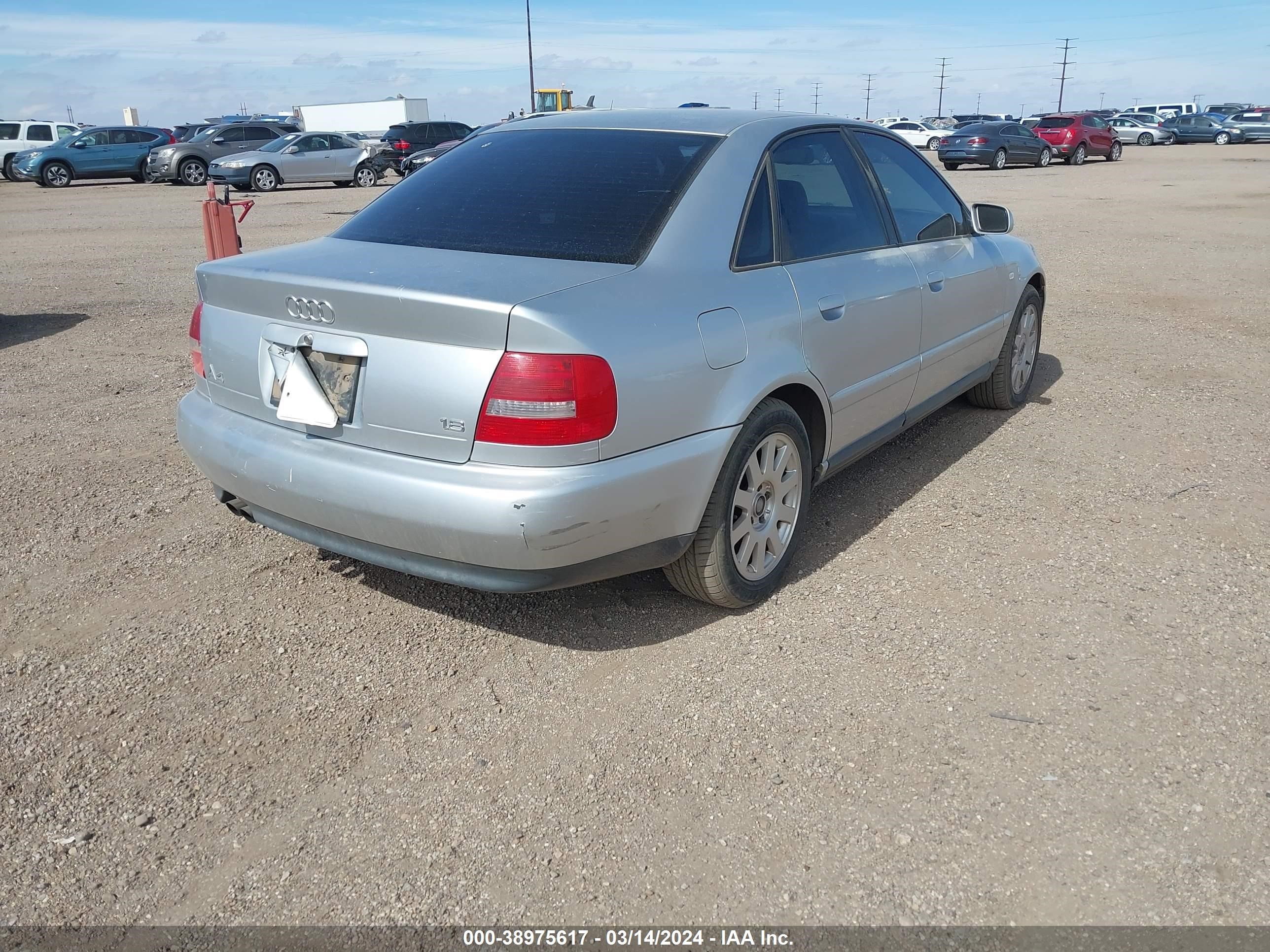 Photo 3 VIN: WAUAC28D0YA114968 - AUDI A4 