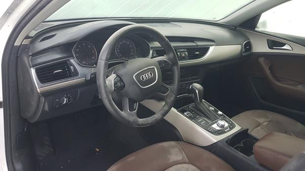 Photo 9 VIN: WAUACCFC6GN057747 - AUDI A6 