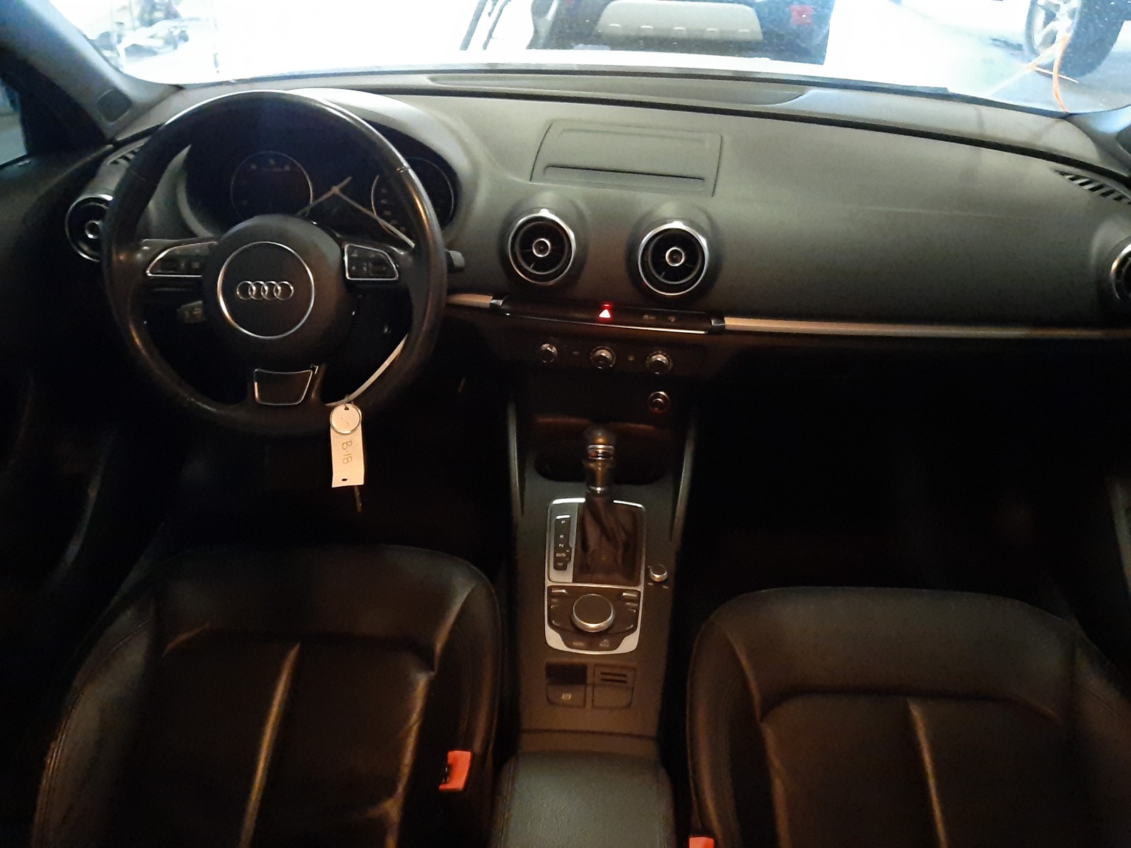 Photo 8 VIN: WAUACGFF3F1014801 - AUDI A3 PREMIUM 