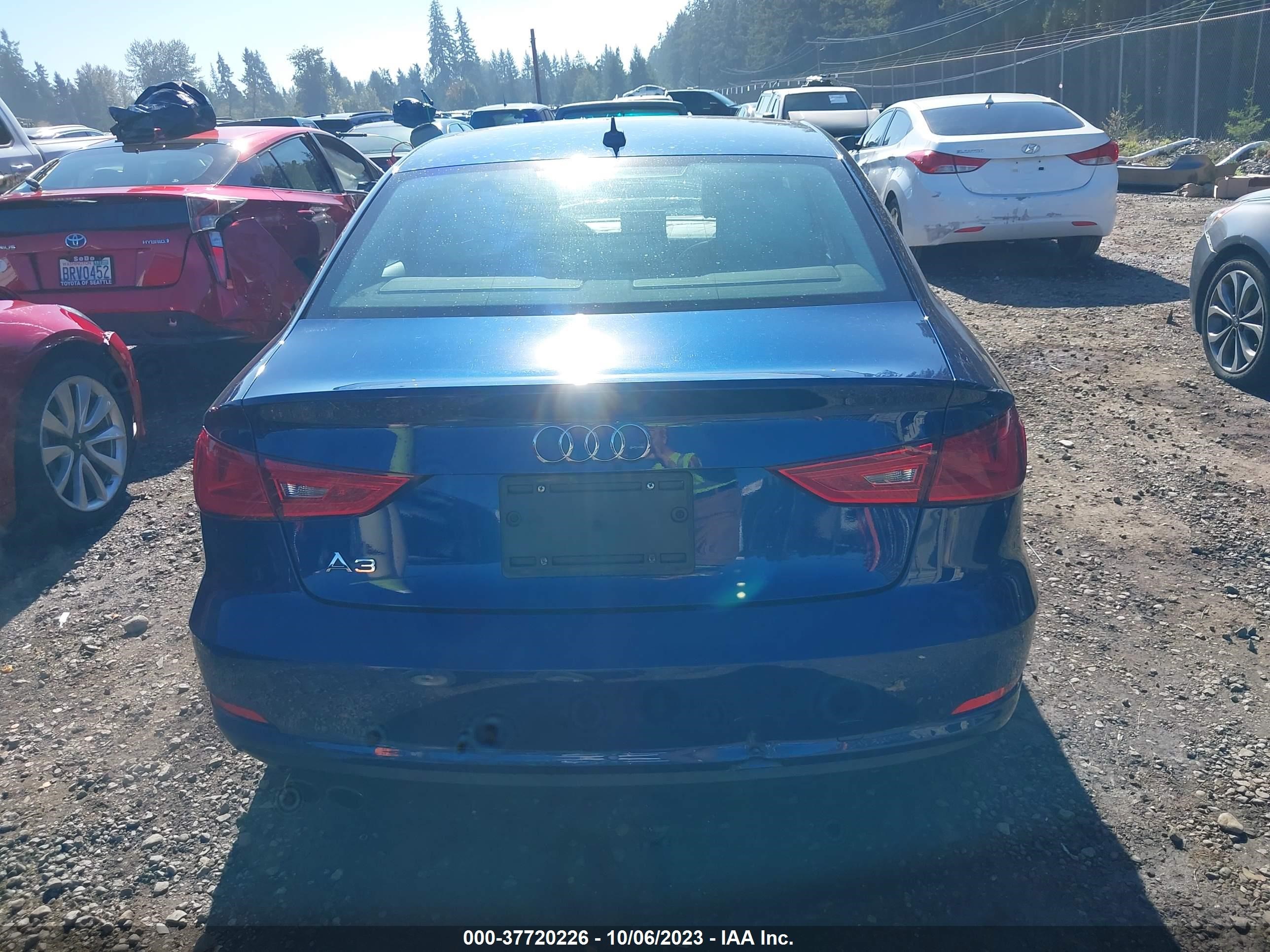 Photo 15 VIN: WAUACGFF4F1113871 - AUDI A3 