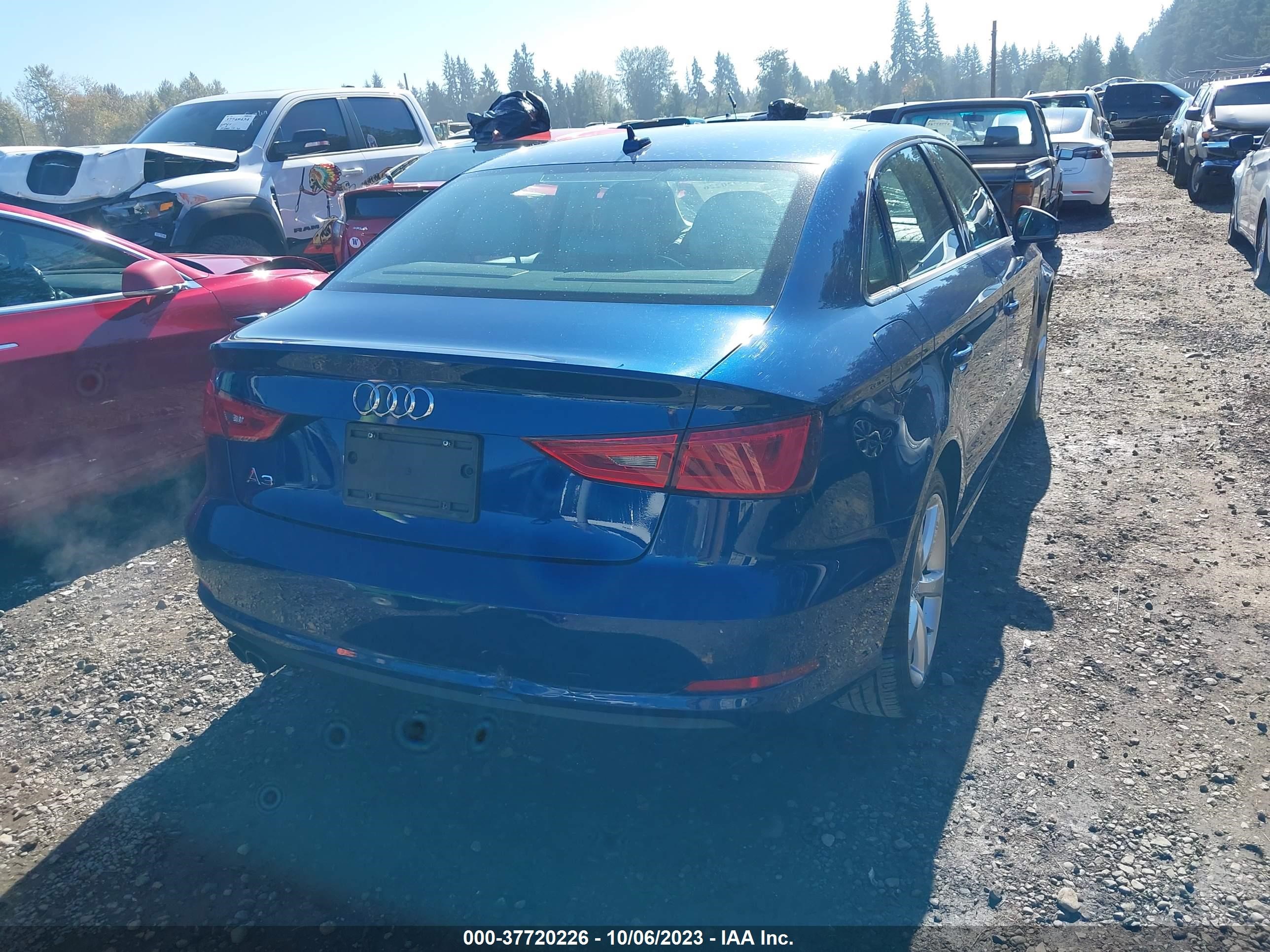 Photo 3 VIN: WAUACGFF4F1113871 - AUDI A3 