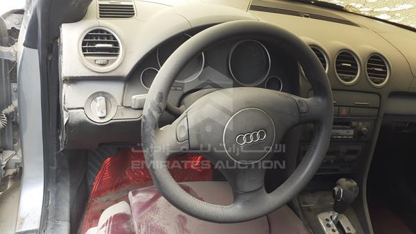 Photo 11 VIN: WAUAE48H43K011421 - AUDI A4 