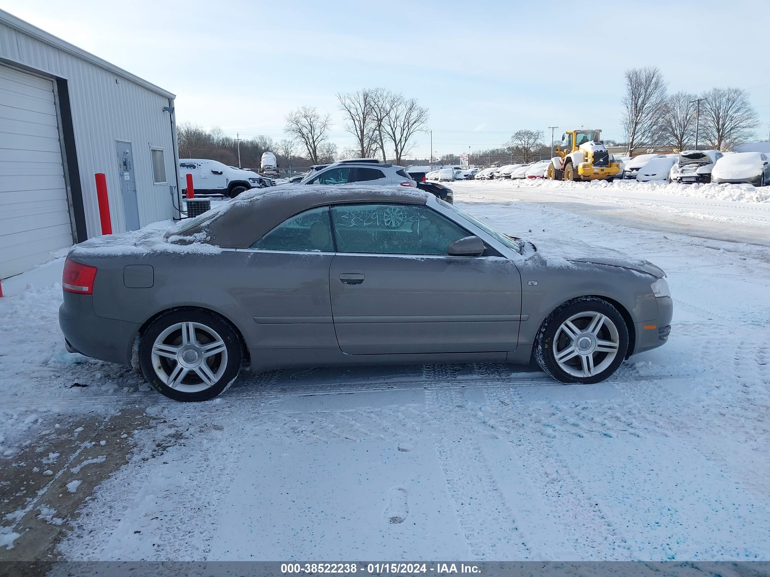 Photo 13 VIN: WAUAF48H18K011526 - AUDI A4 