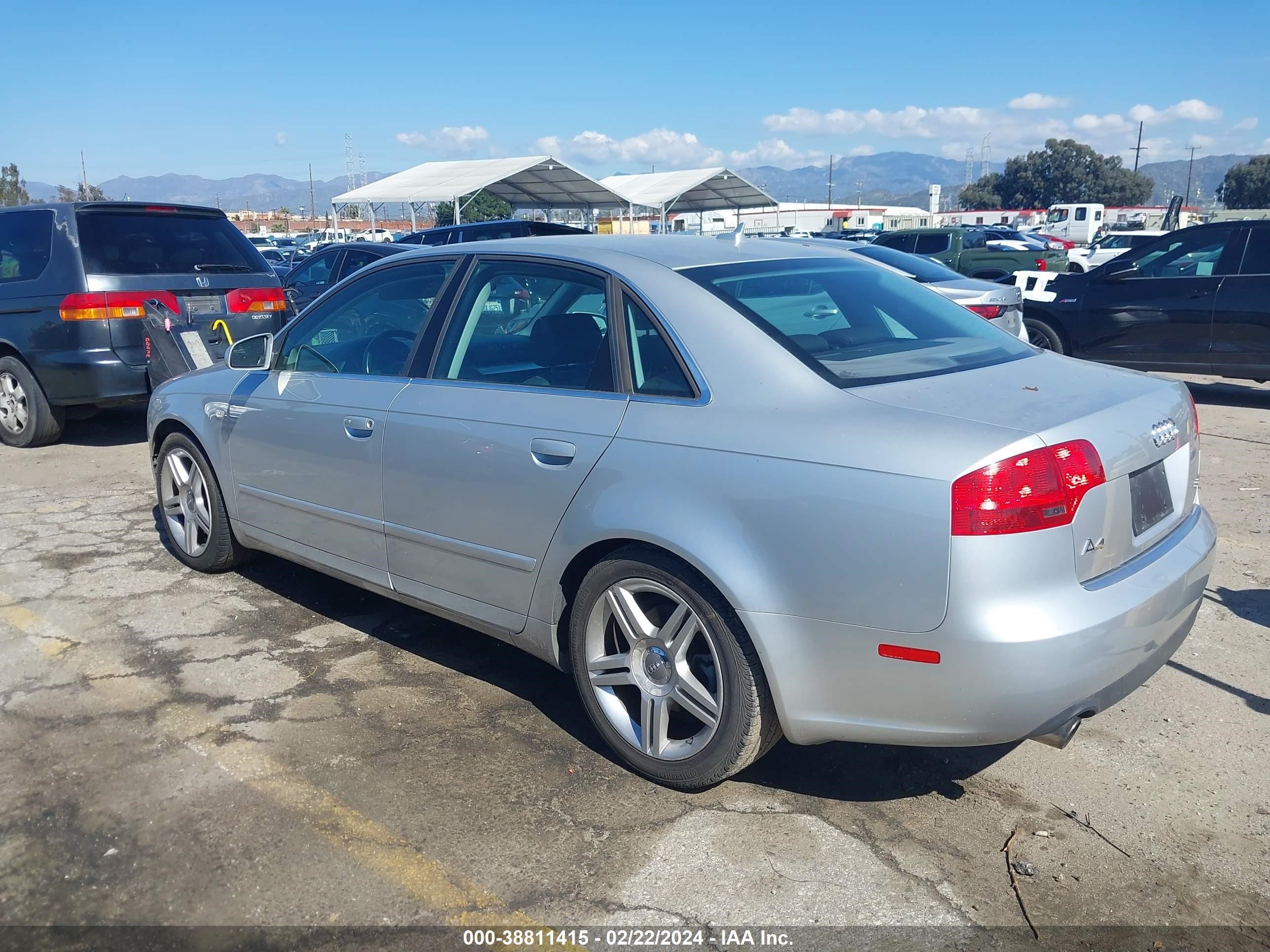 Photo 2 VIN: WAUAF78E57A213281 - AUDI A4 