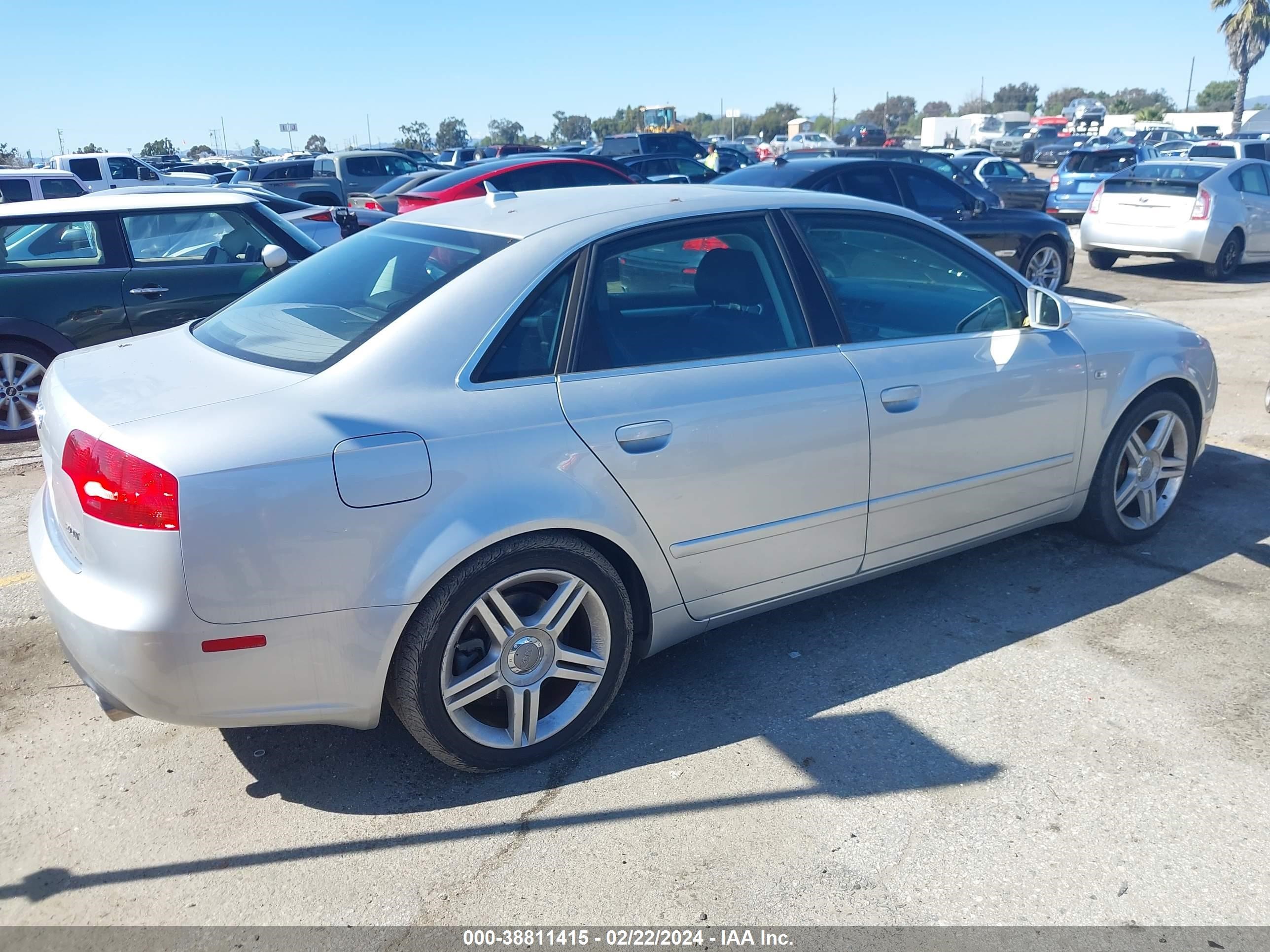 Photo 3 VIN: WAUAF78E57A213281 - AUDI A4 