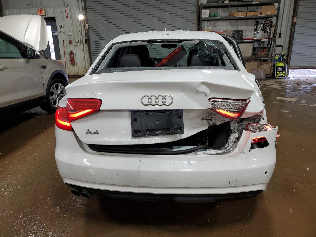 Photo 5 VIN: WAUAFAFL0FA075906 - AUDI A4 