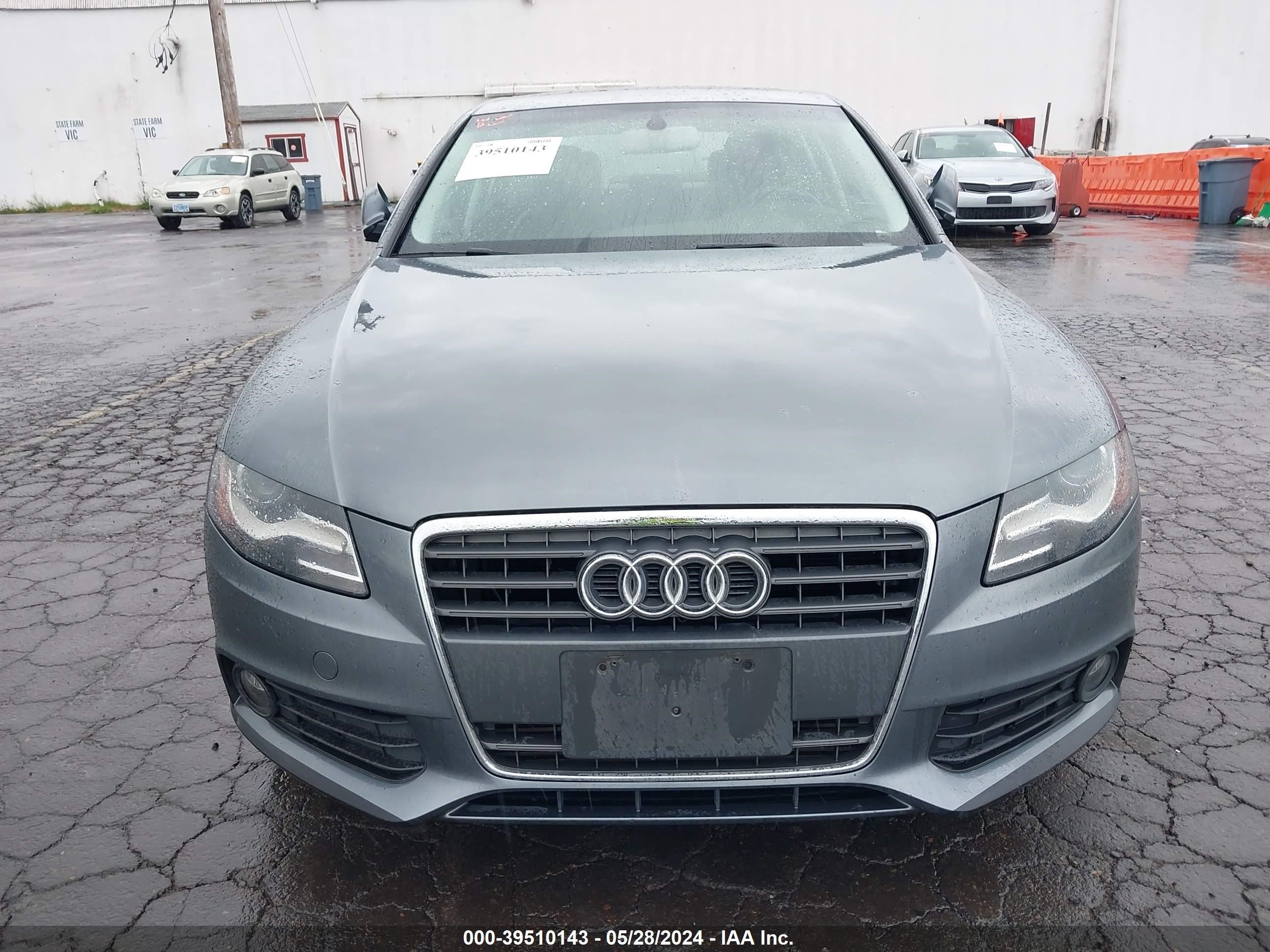 Photo 11 VIN: WAUAFAFL5CN010635 - AUDI A4 