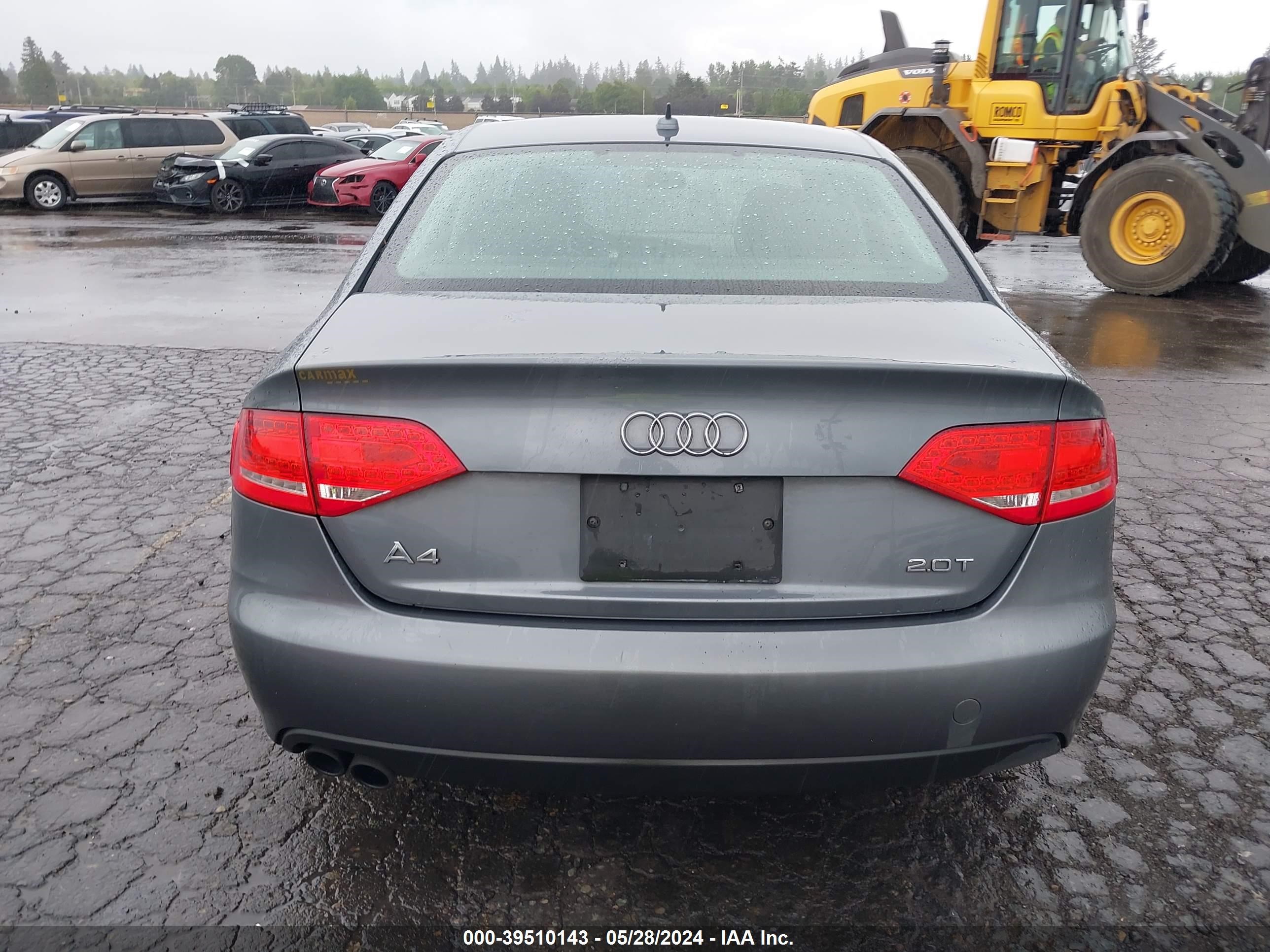 Photo 15 VIN: WAUAFAFL5CN010635 - AUDI A4 