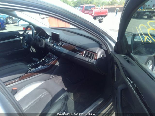 Photo 4 VIN: WAUAGAFD0DN000652 - AUDI A8 