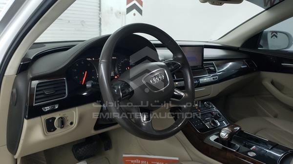 Photo 10 VIN: WAUAGB4H0DN001019 - AUDI A8 