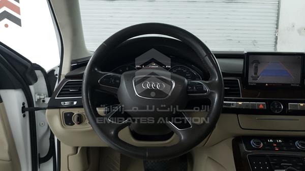 Photo 12 VIN: WAUAGB4H0DN001019 - AUDI A8 