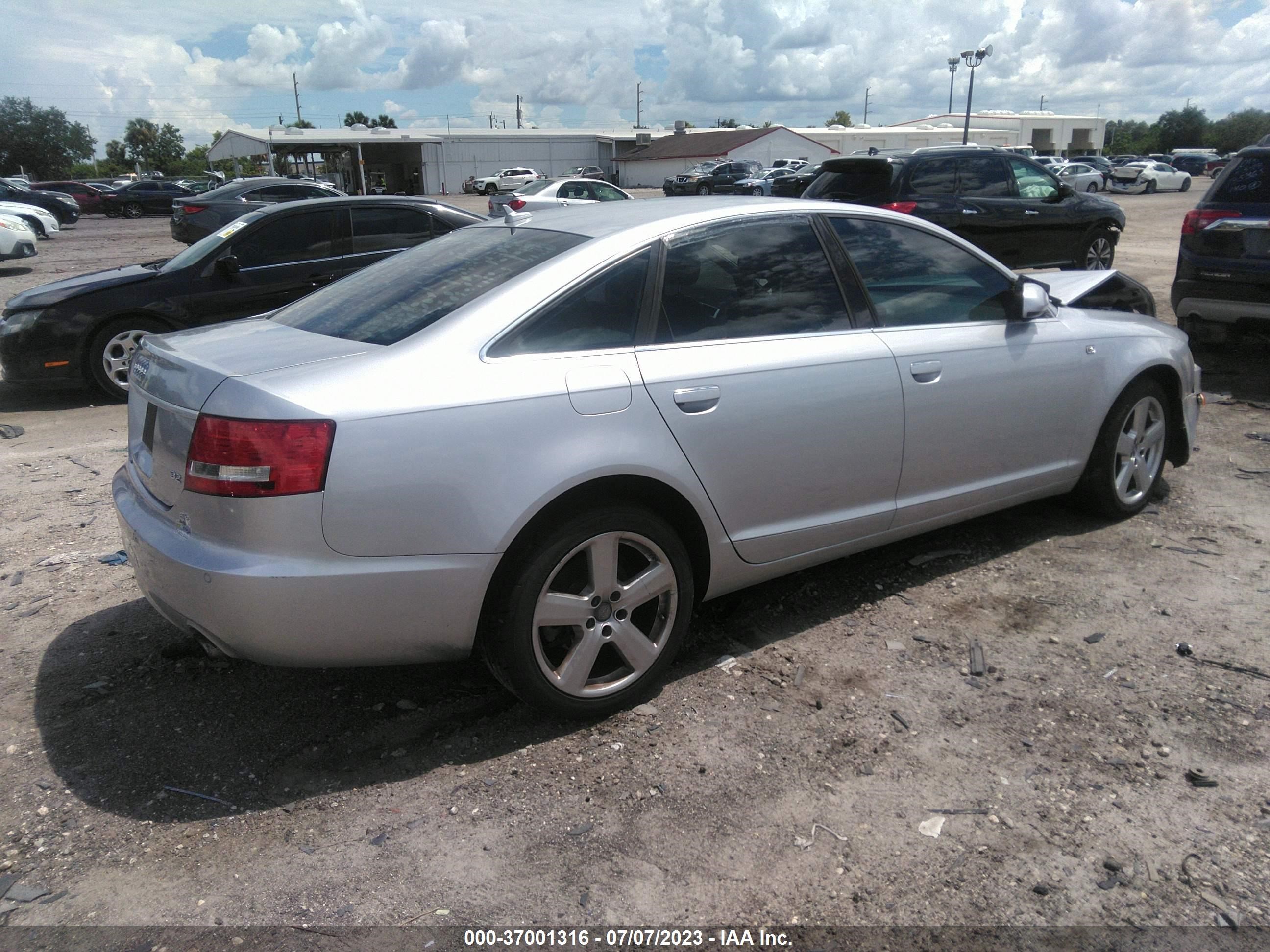 Photo 3 VIN: WAUAH74F48N012698 - AUDI A6 