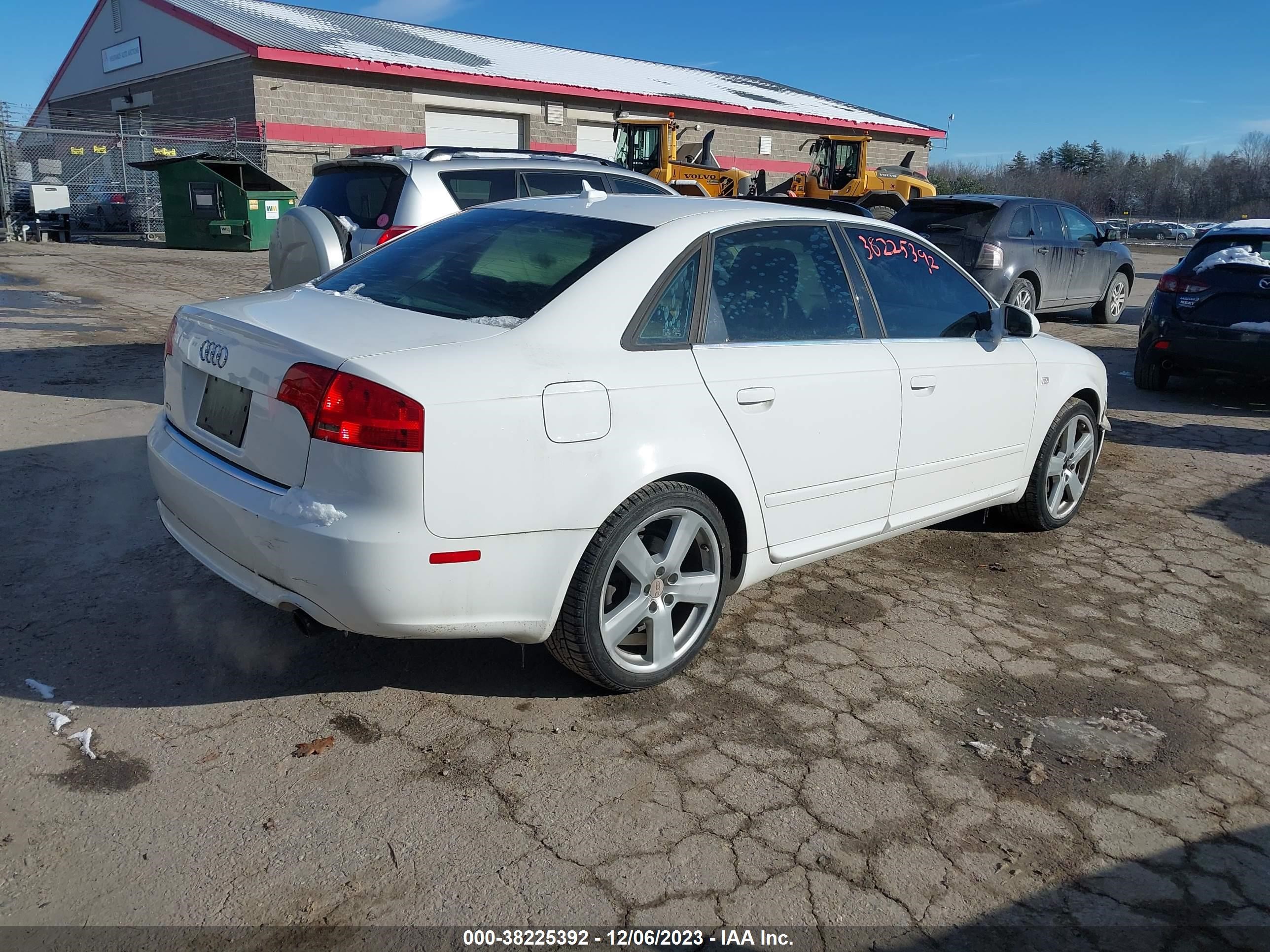 Photo 3 VIN: WAUAH78E18A133925 - AUDI A4 