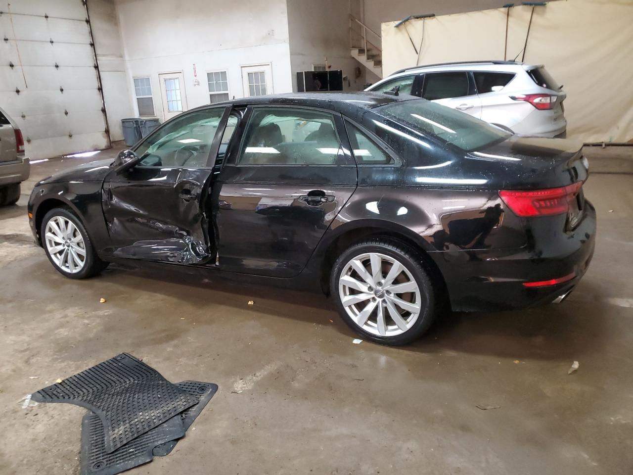 Photo 1 VIN: WAUANAF41HN039682 - AUDI A4 